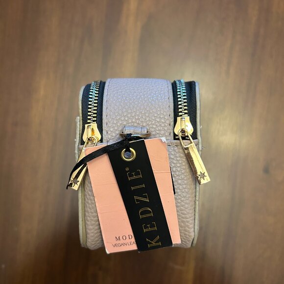 NWT Kedzie Vegan Leather Crossbody Bag Tan Small Removable Straps Zip Closure - Picture 9 of 16